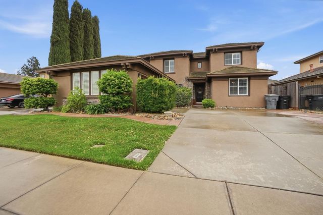 2618 Corral Way, Riverbank, CA 95367