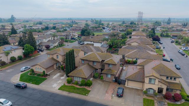 2618 Corral Way, Riverbank, CA 95367