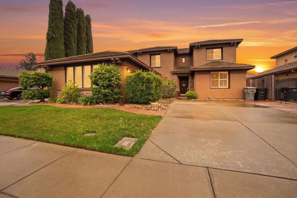 2618 Corral Way, Riverbank, CA 95367