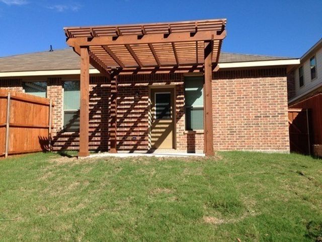 315 Orbit Drive, Lavon, TX 75166