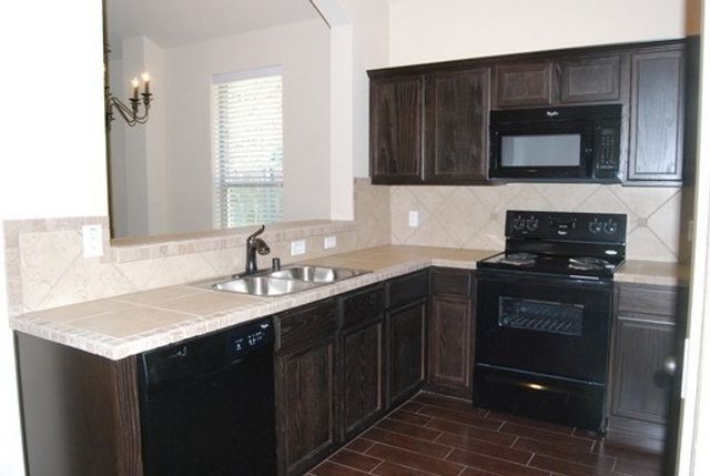 315 Orbit Drive, Lavon, TX 75166