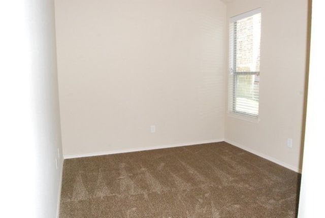 315 Orbit Drive, Lavon, TX 75166