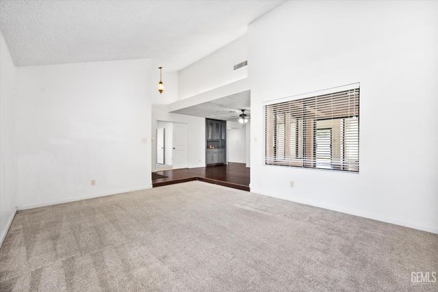 6805 Seapines Drive, Bakersfield, CA 93309