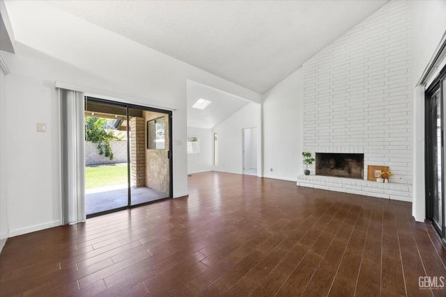 6805 Seapines Drive, Bakersfield, CA 93309