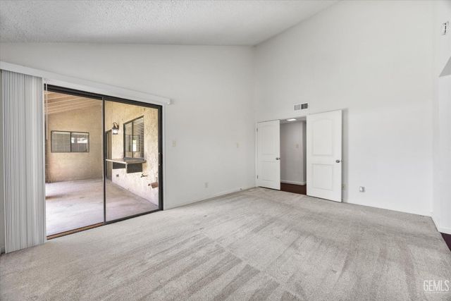 6805 Seapines Drive, Bakersfield, CA 93309