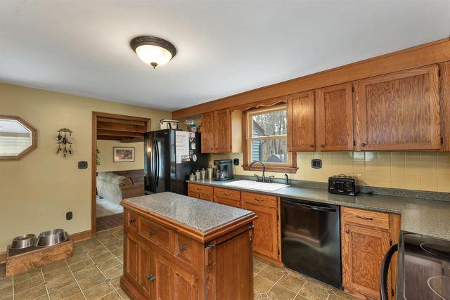 53 Mammoth Road, Londonderry, NH 03053