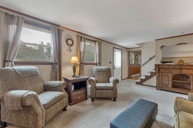 53 Mammoth Road, Londonderry, NH 03053