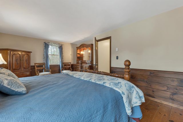 53 Mammoth Road, Londonderry, NH 03053