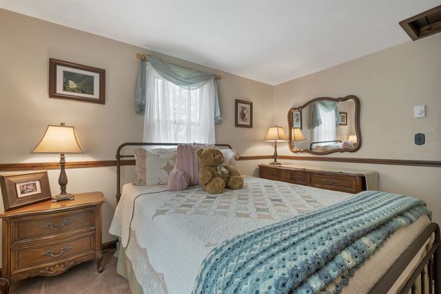 53 Mammoth Road, Londonderry, NH 03053