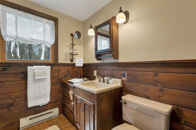 53 Mammoth Road, Londonderry, NH 03053