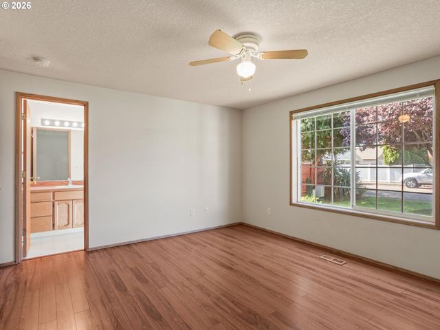 1707 Se 171ST Pl, Vancouver, WA 98683