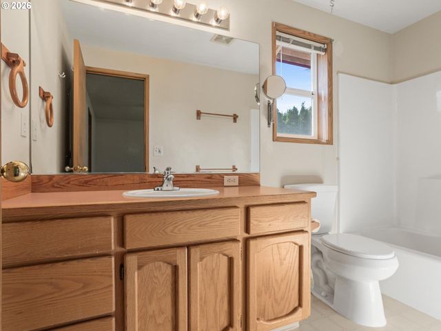 1707 Se 171ST Pl, Vancouver, WA 98683