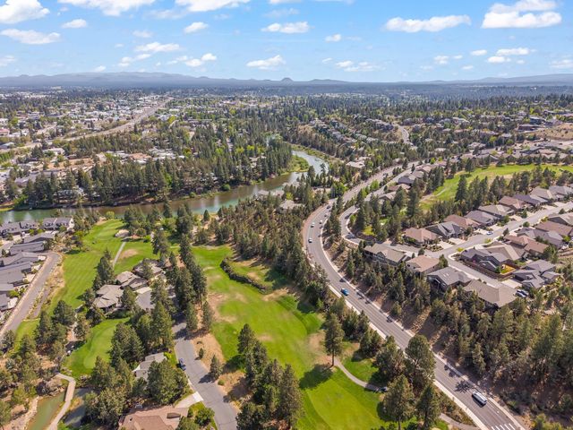 2375 NW Majestic Ridge Drive, Bend, OR 97703
