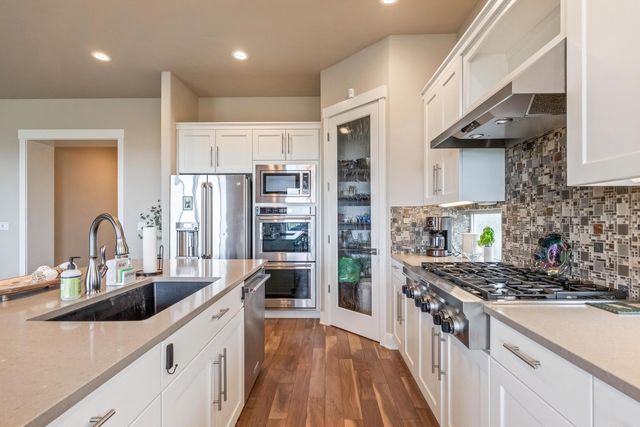 2375 NW Majestic Ridge Drive, Bend, OR 97703