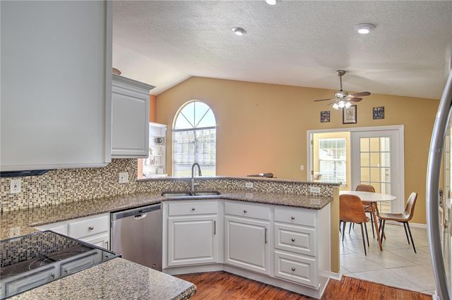 684 YORKSHIRE DRIVE, Oviedo, FL 32765