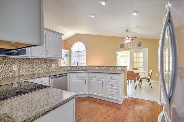 684 YORKSHIRE DRIVE, Oviedo, FL 32765
