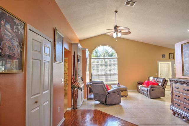 684 YORKSHIRE DRIVE, Oviedo, FL 32765