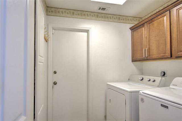 684 YORKSHIRE DRIVE, Oviedo, FL 32765