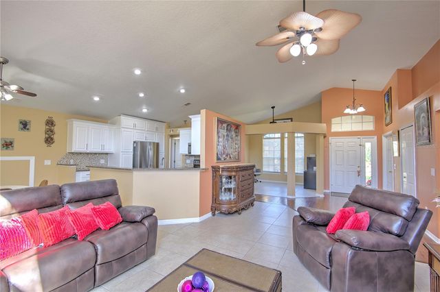 684 YORKSHIRE DRIVE, Oviedo, FL 32765