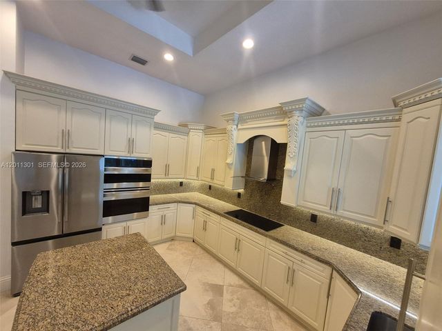 7625 SW 75th Avenue 0, Miami, FL 33143