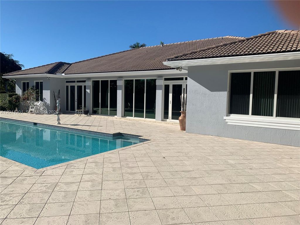 7625 SW 75th Avenue 0, Miami, FL 33143