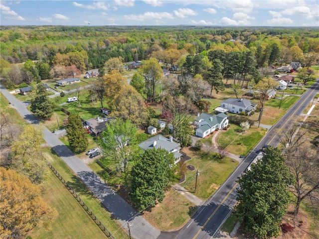 303 E Swannanoa Avenue, Liberty, NC 27298