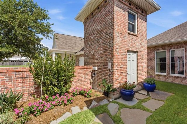 4530 Five Oaks Drive, Lake Charles, LA 70605