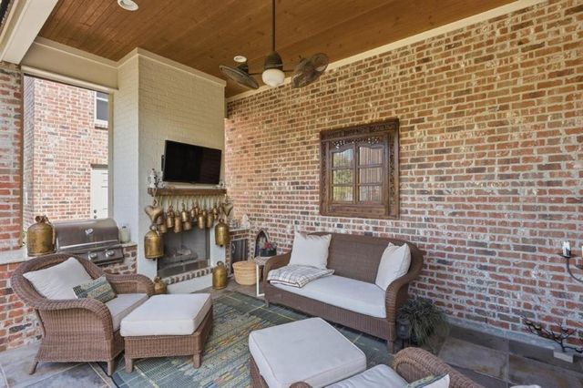 4530 Five Oaks Drive, Lake Charles, LA 70605