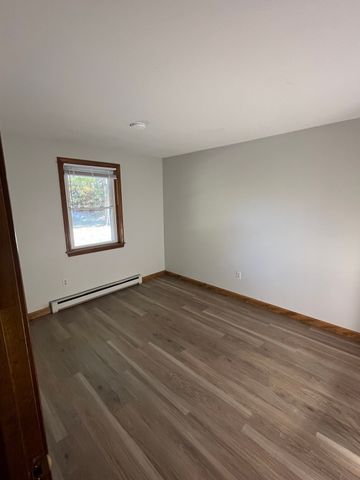 35 School Street 7, Dracut, MA 01826