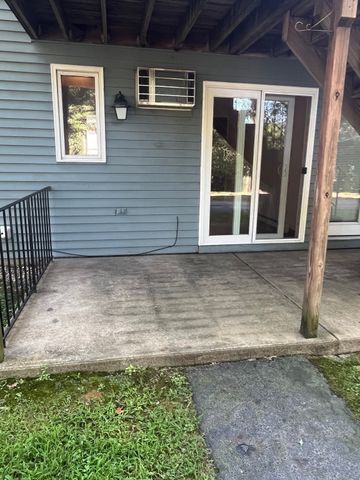 35 School Street 7, Dracut, MA 01826
