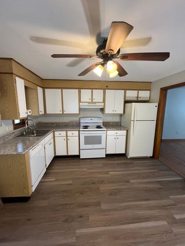 35 School Street 7, Dracut, MA 01826