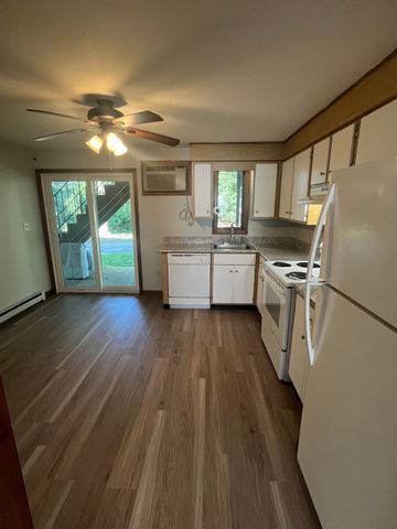 35 School Street 7, Dracut, MA 01826