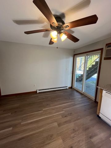 35 School Street 7, Dracut, MA 01826