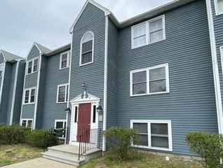 35 School Street 7, Dracut, MA 01826
