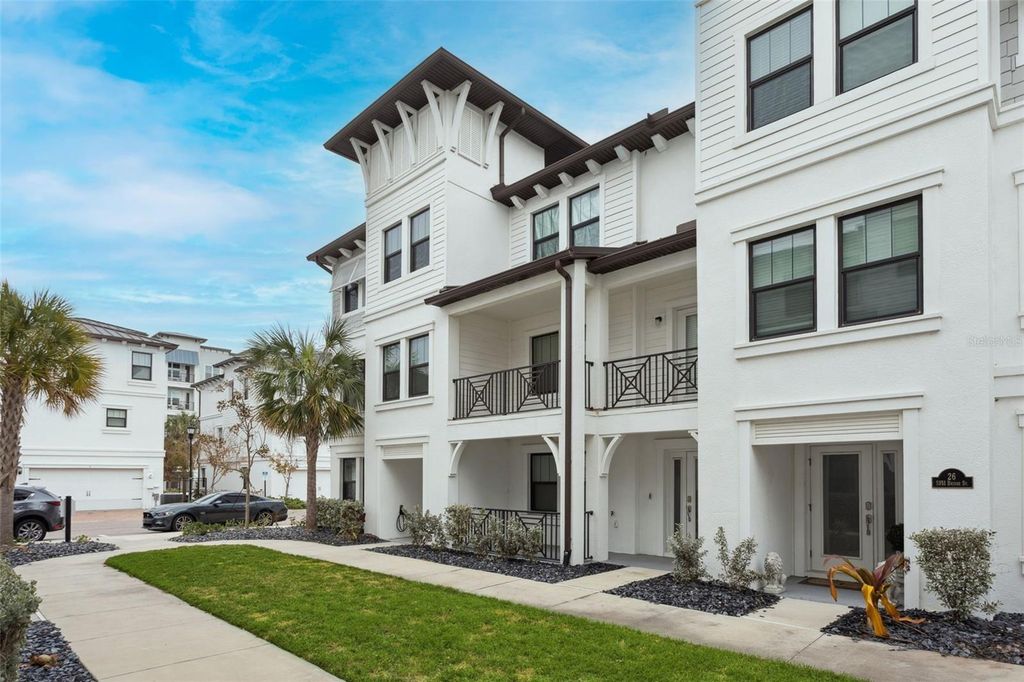 Image 2 of property listing at 5351 BRIDGE STREET 24, Tampa, FL 33611