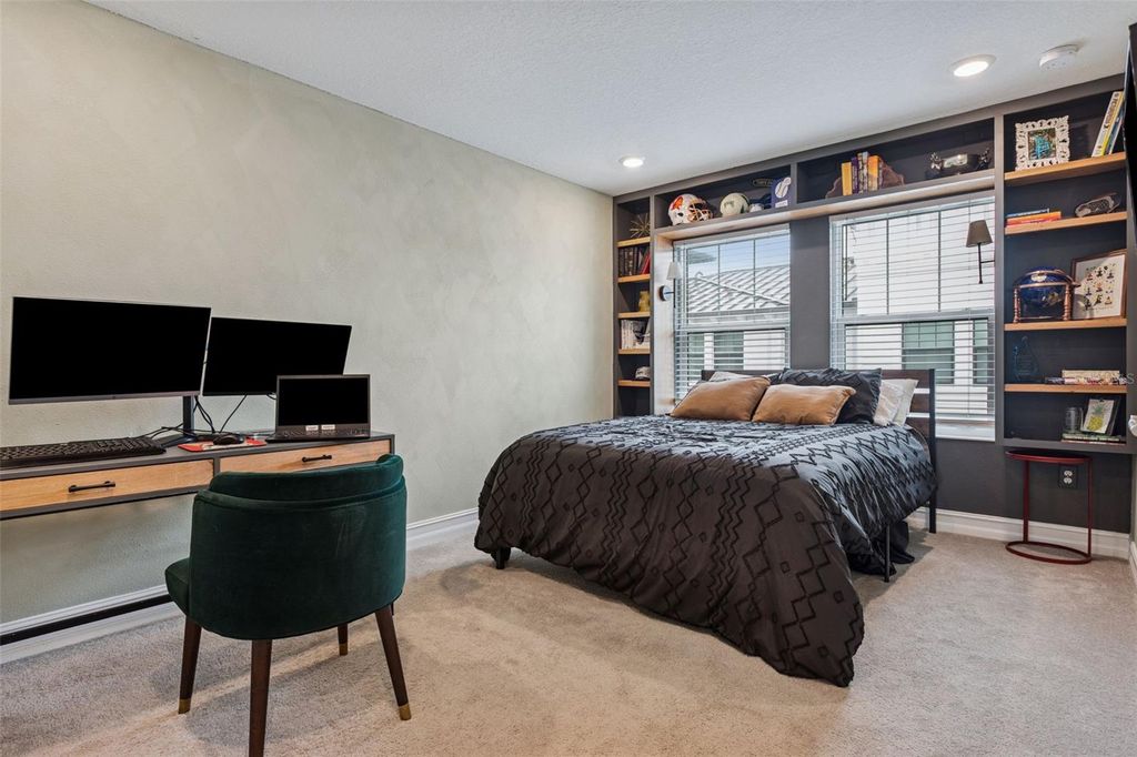 Image 24 of property listing at 5351 BRIDGE STREET 24, Tampa, FL 33611