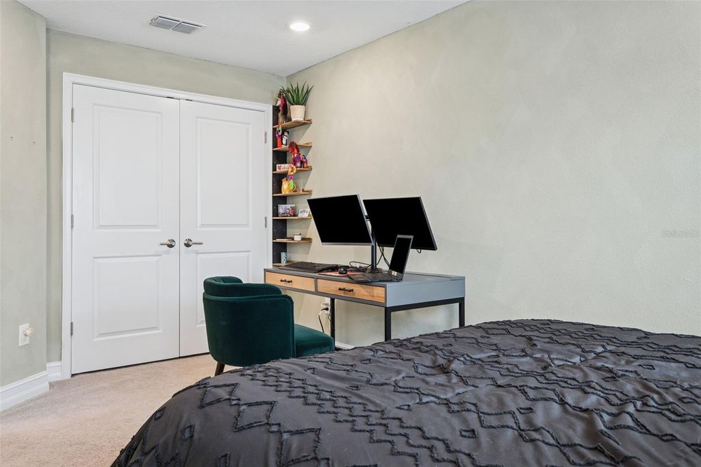 Image 25 of property listing at 5351 BRIDGE STREET 24, Tampa, FL 33611