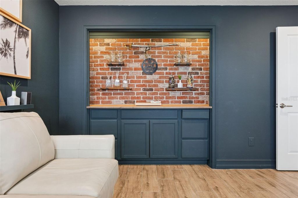 Image 8 of property listing at 5351 BRIDGE STREET 24, Tampa, FL 33611