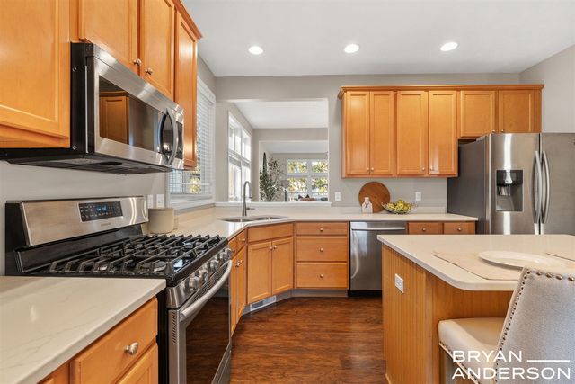 5984 Mill Point Court, Kentwood, MI 49512