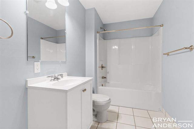 5984 Mill Point Court, Kentwood, MI 49512