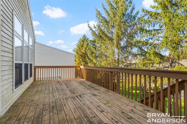 5984 Mill Point Court, Kentwood, MI 49512