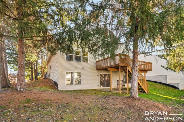 5984 Mill Point Court, Kentwood, MI 49512