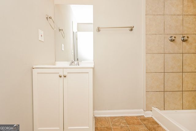 263 Roxbury Drive, Riverdale, GA 30274