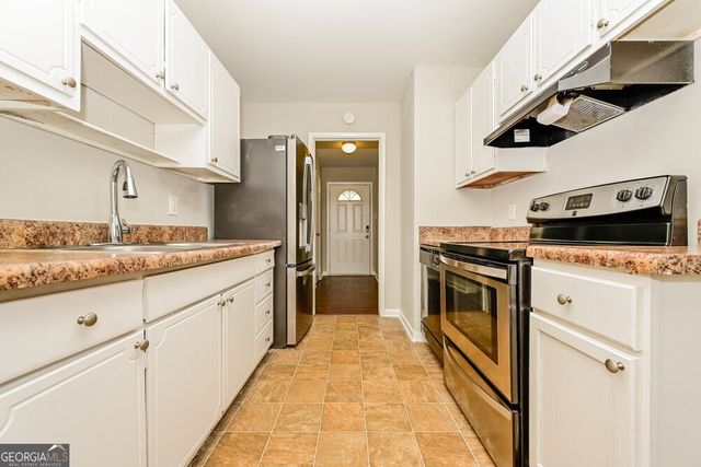 263 Roxbury Drive, Riverdale, GA 30274