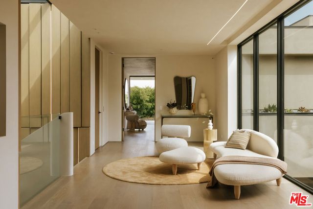 510 N Alpine Drive, Beverly Hills, CA 90210