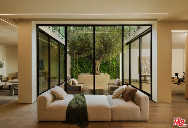 510 N Alpine Drive, Beverly Hills, CA 90210