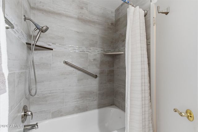 501 W TONOPAH Drive 6, Phoenix, AZ 85027