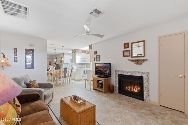 501 W TONOPAH Drive 6, Phoenix, AZ 85027