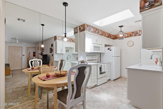 501 W TONOPAH Drive 6, Phoenix, AZ 85027