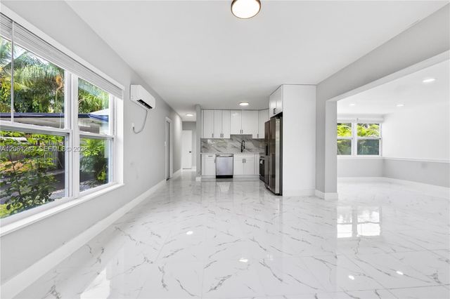 731 NE 16th St, Fort Lauderdale, FL 33304